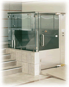 V 1504 Vertical Platform Lift